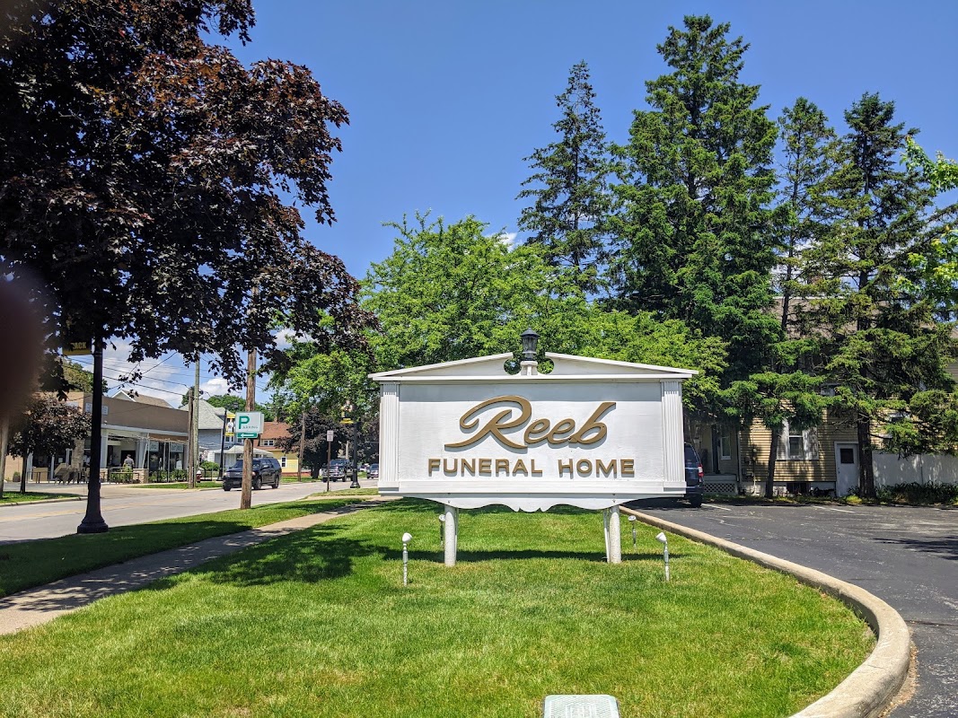 Reeb Funeral Home building in Sylvania, Ohio