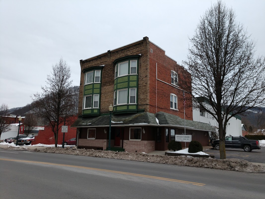Richard H. Searer Funeral Home building in Tyrone, Pennsylvania
