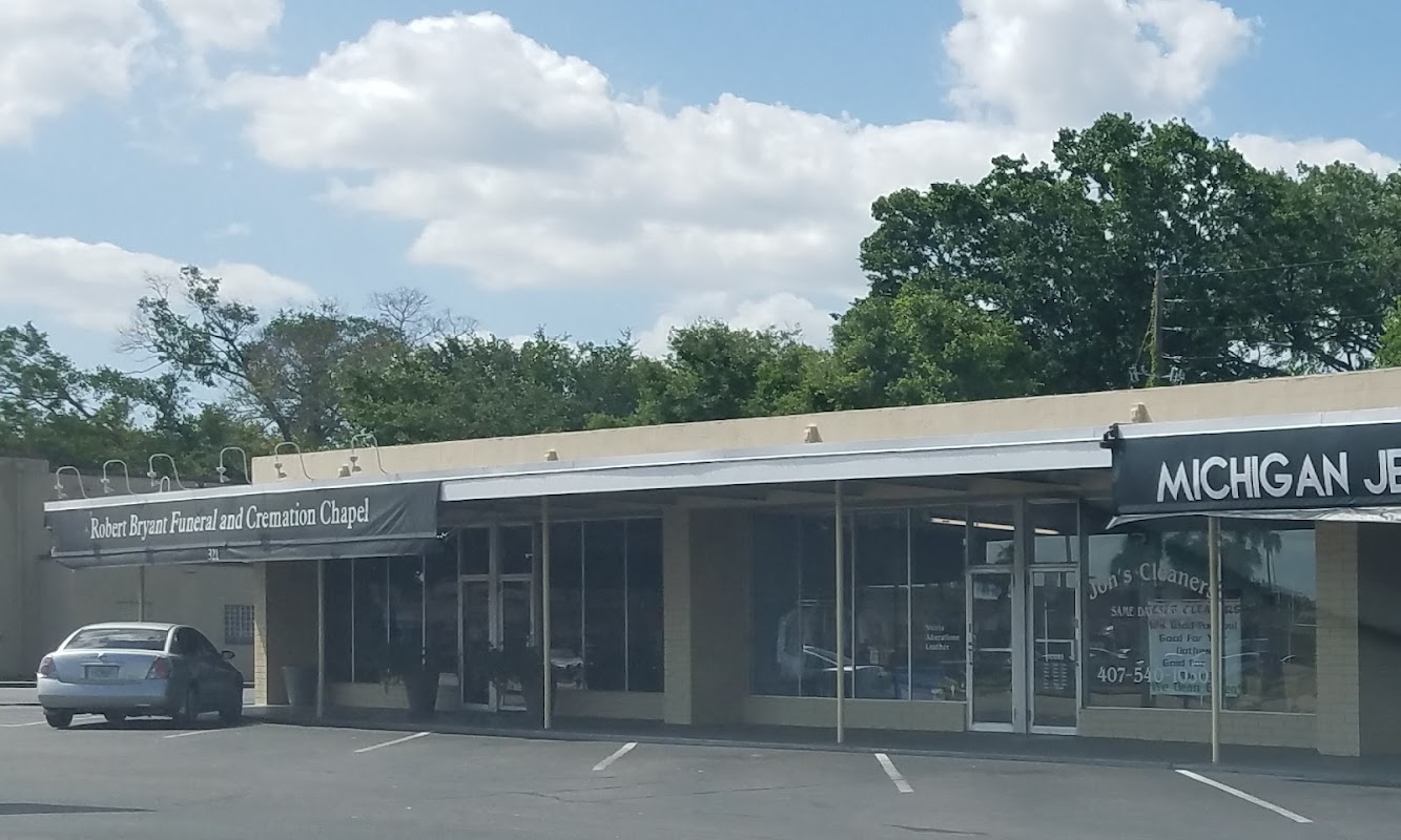 Robert Bryant Funeral & Cremation Chapel building in Orlando, Florida