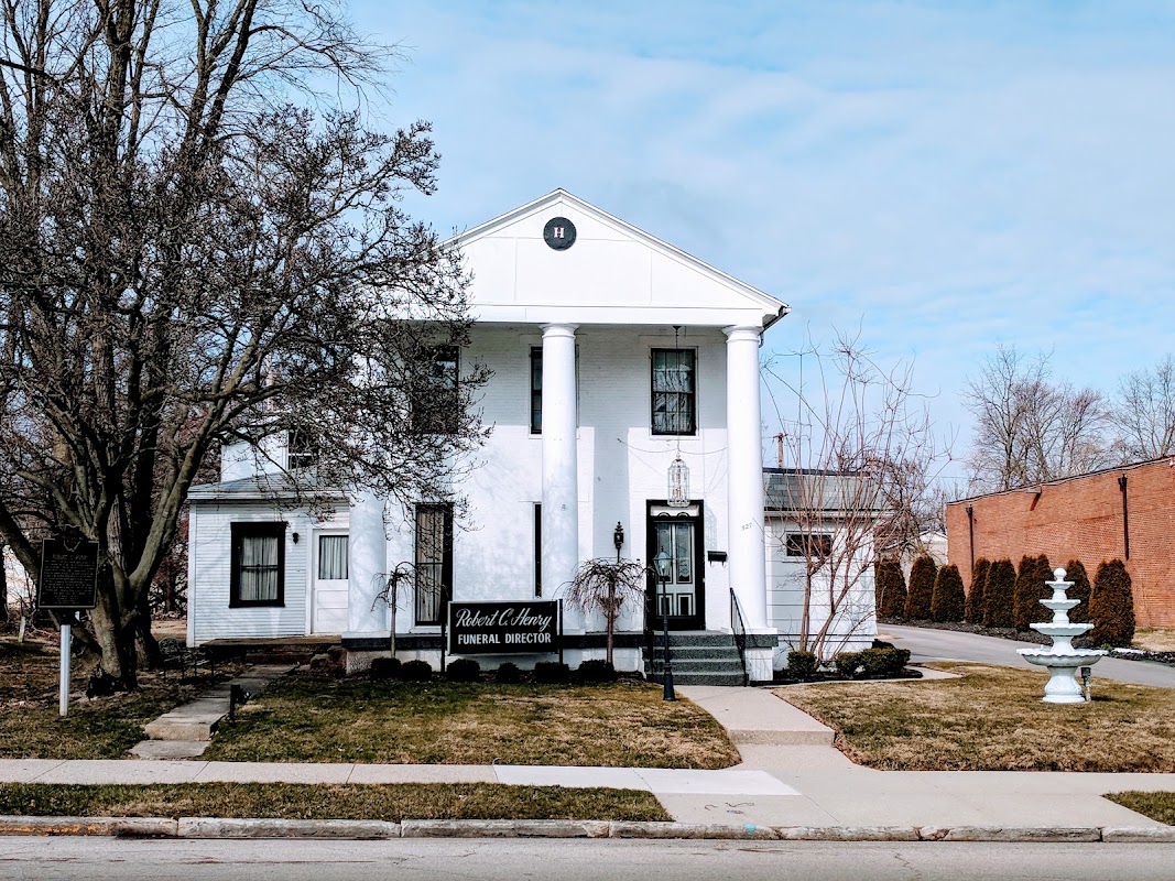 Robert C. Henry Funeral Home building in Springfield, Ohio