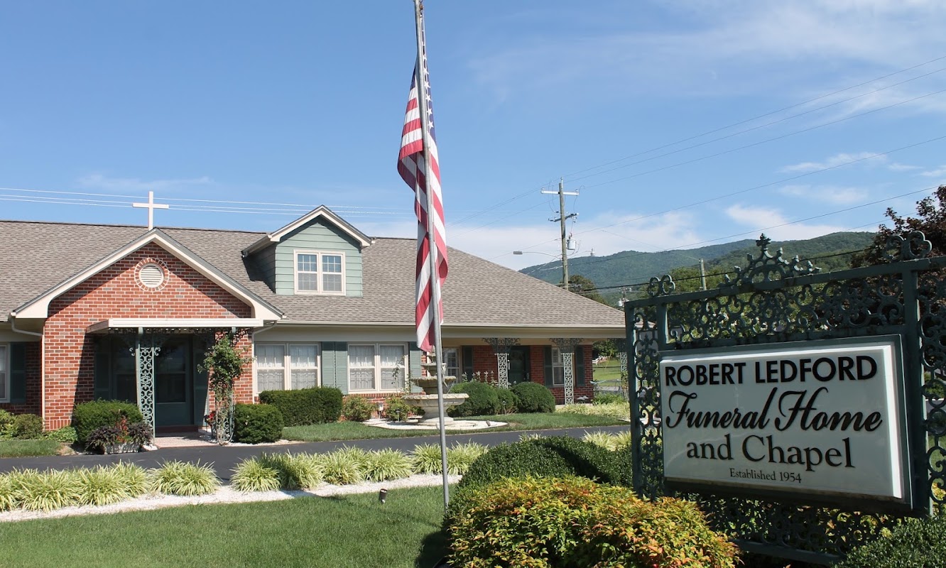 Robert Ledford Funeral Home building in Erwin, Tennessee