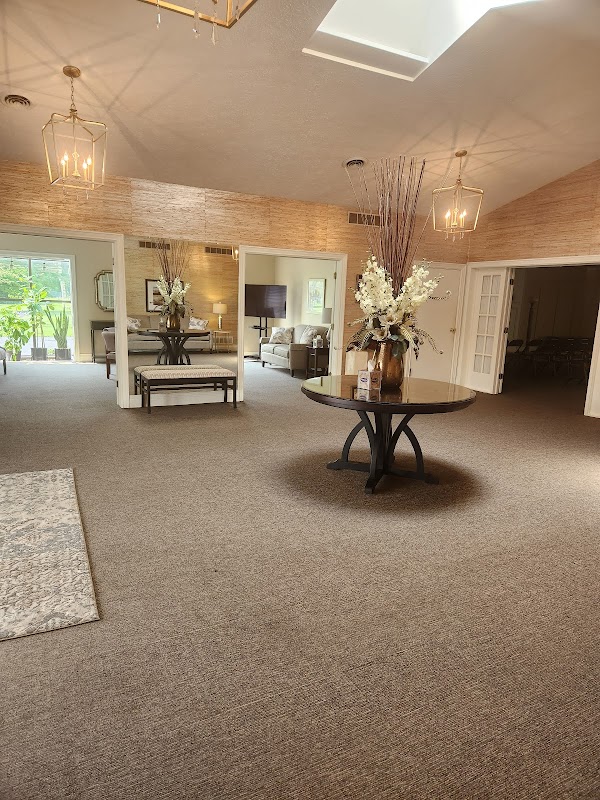 Roberts Funeral Home - Ashland Chapel building in Ashland, Ohio