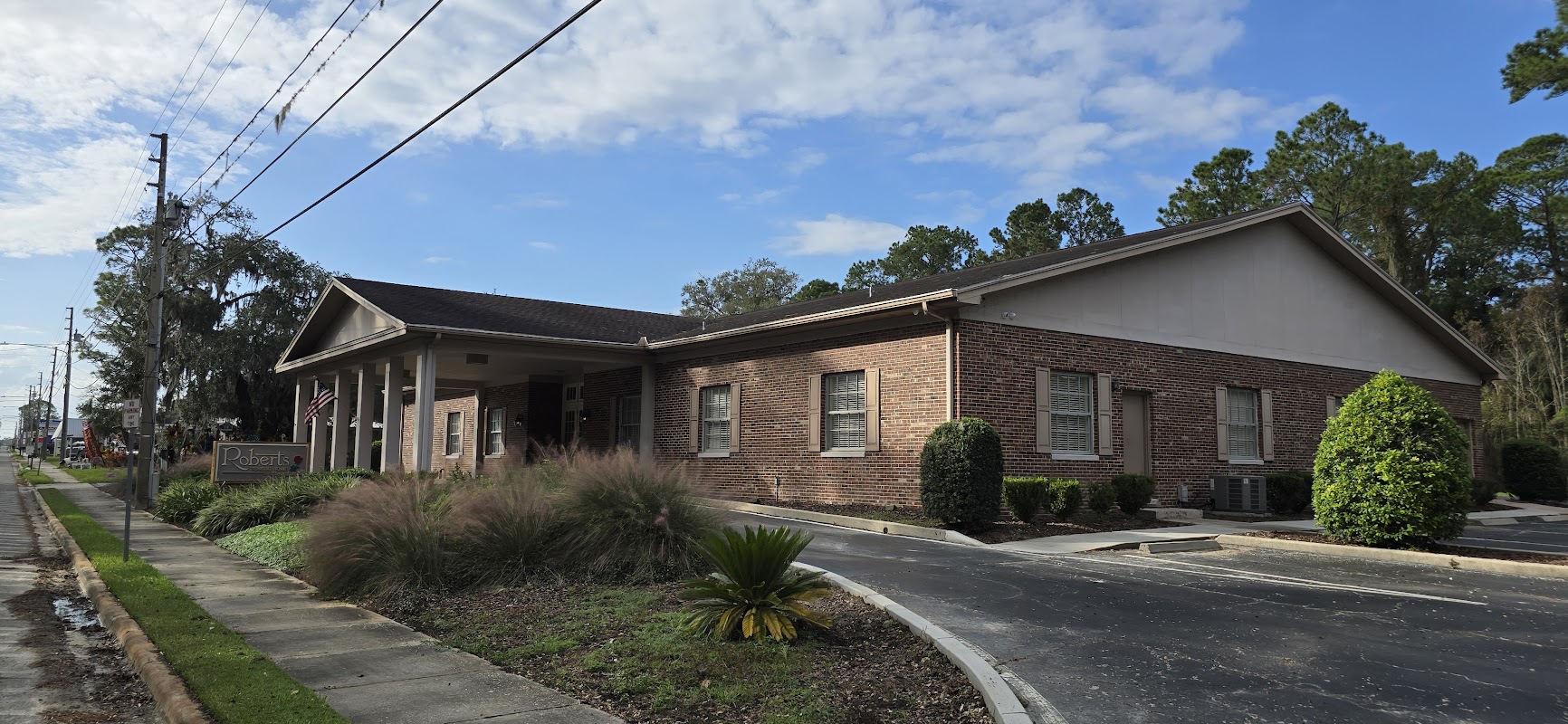 Roberts Funeral Home & Crematory building in Dunnellon, Florida