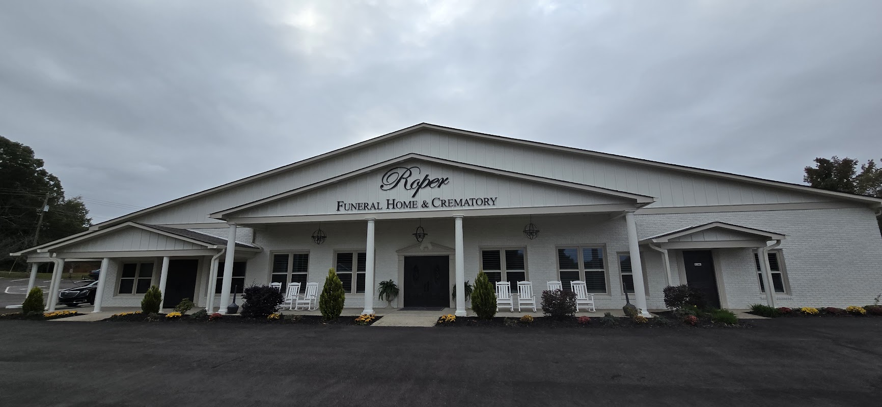 Roper Funeral Home building in Jasper, Georgia