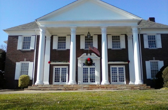 Rose Mortuary Broadway Chapel building in Knoxville, Tennessee