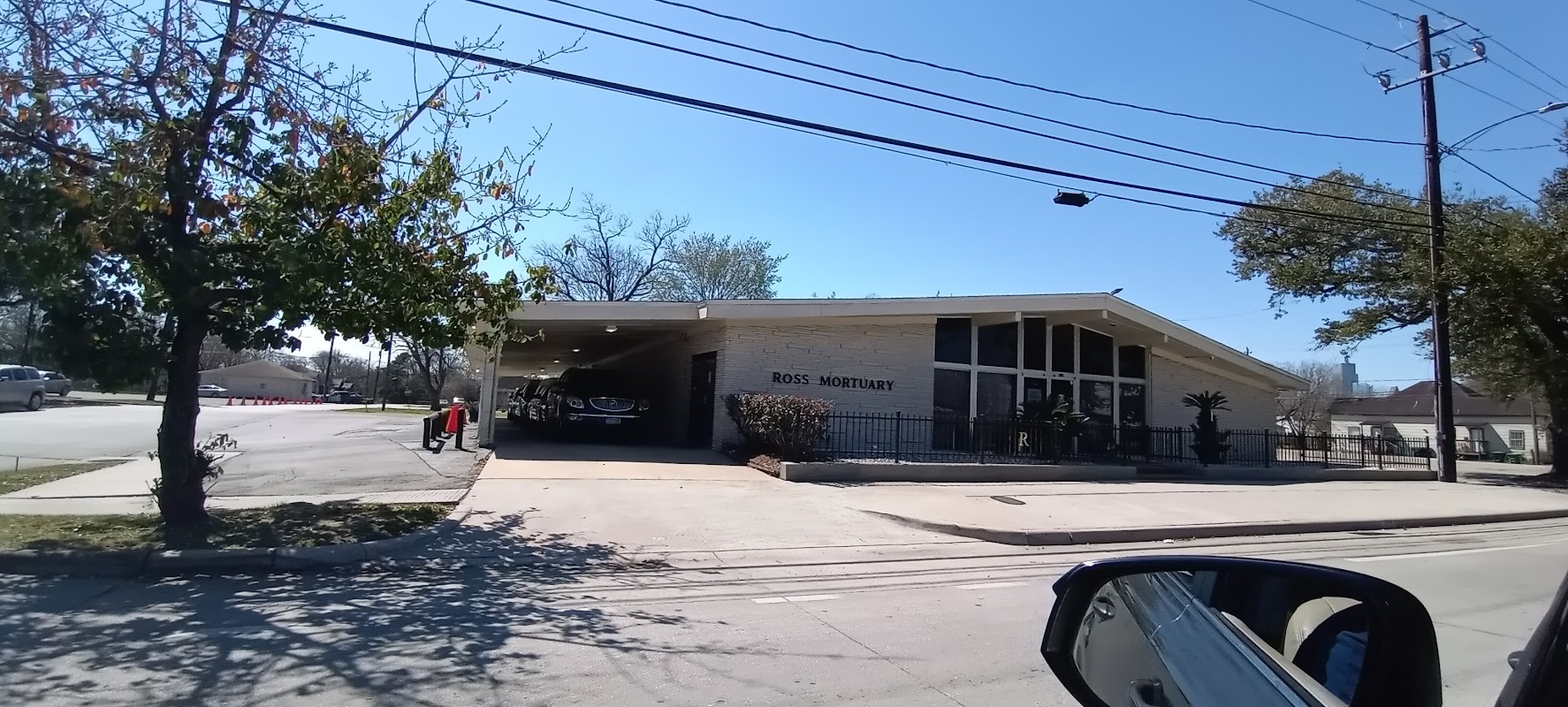 Ross Mortuary building in Houston, Texas