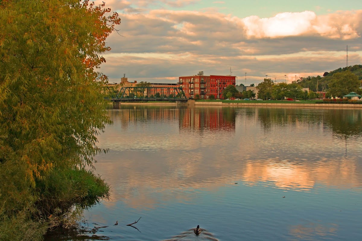 Roth-Gerst Funeral Home building in Lowell, Michigan