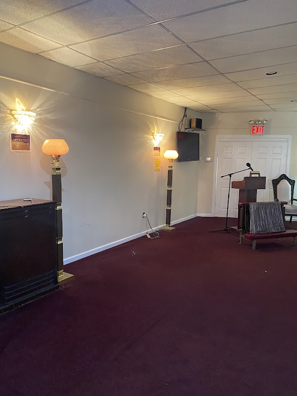 Roy L Gilmores Funeral Home Inc building in St Albans, New York