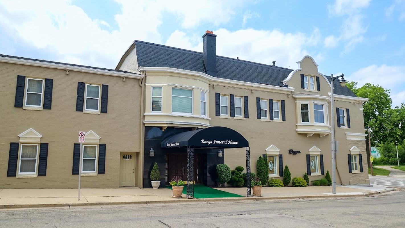 Rozga Funeral Home & Cremation Services building in Milwaukee, Wisconsin