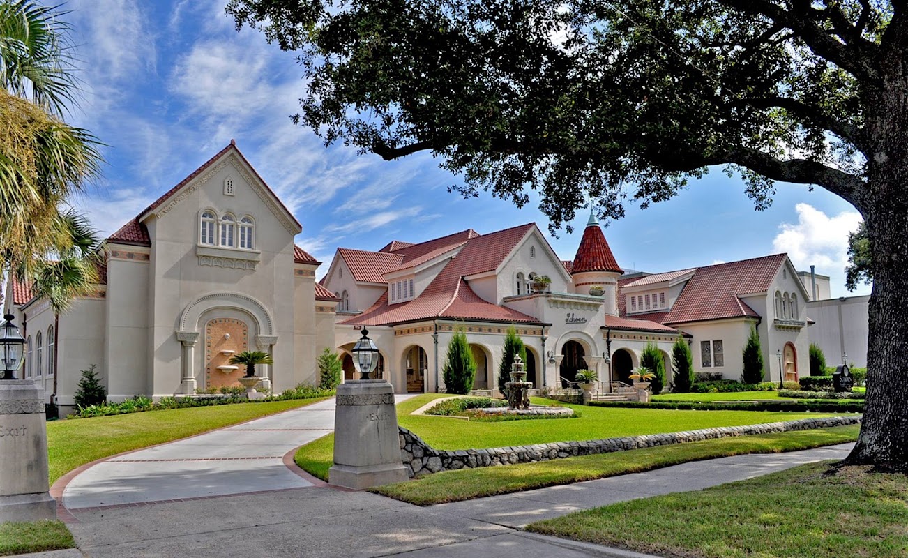 Schoen Funeral Home building in New Orleans, Louisiana