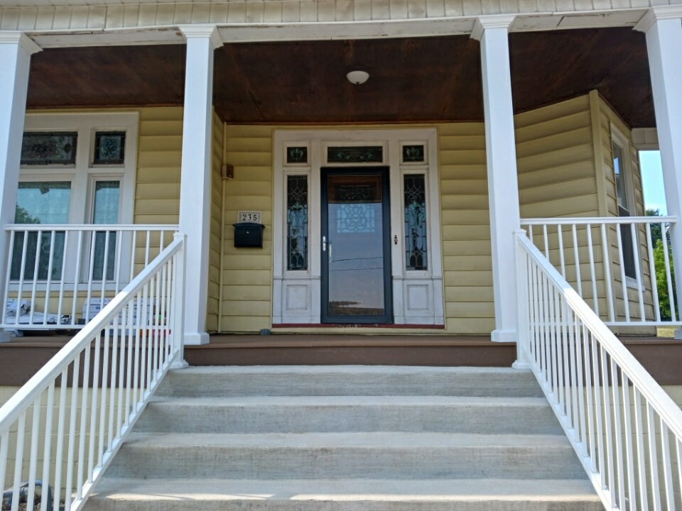 Schuetz Funeral Home building in Mingo Junction, Ohio