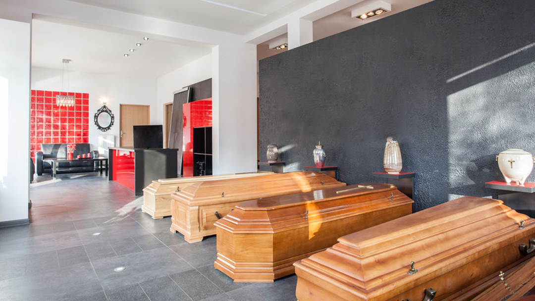 Scott-Rothwell Funeral Home building in Hampton Bays, New York