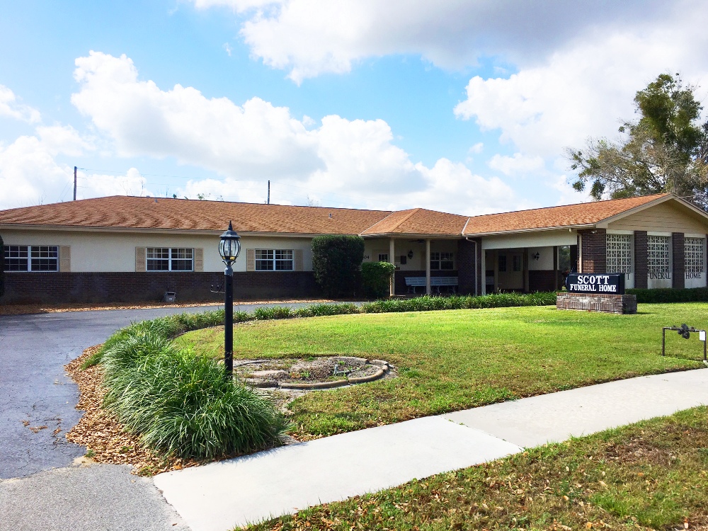 Scott Seawinds Funeral Home & Crematory building in Lake Placid, Florida