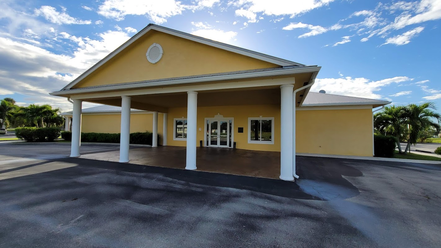 Seawinds Funeral Home & Crematory building in Okeechobee, Florida
