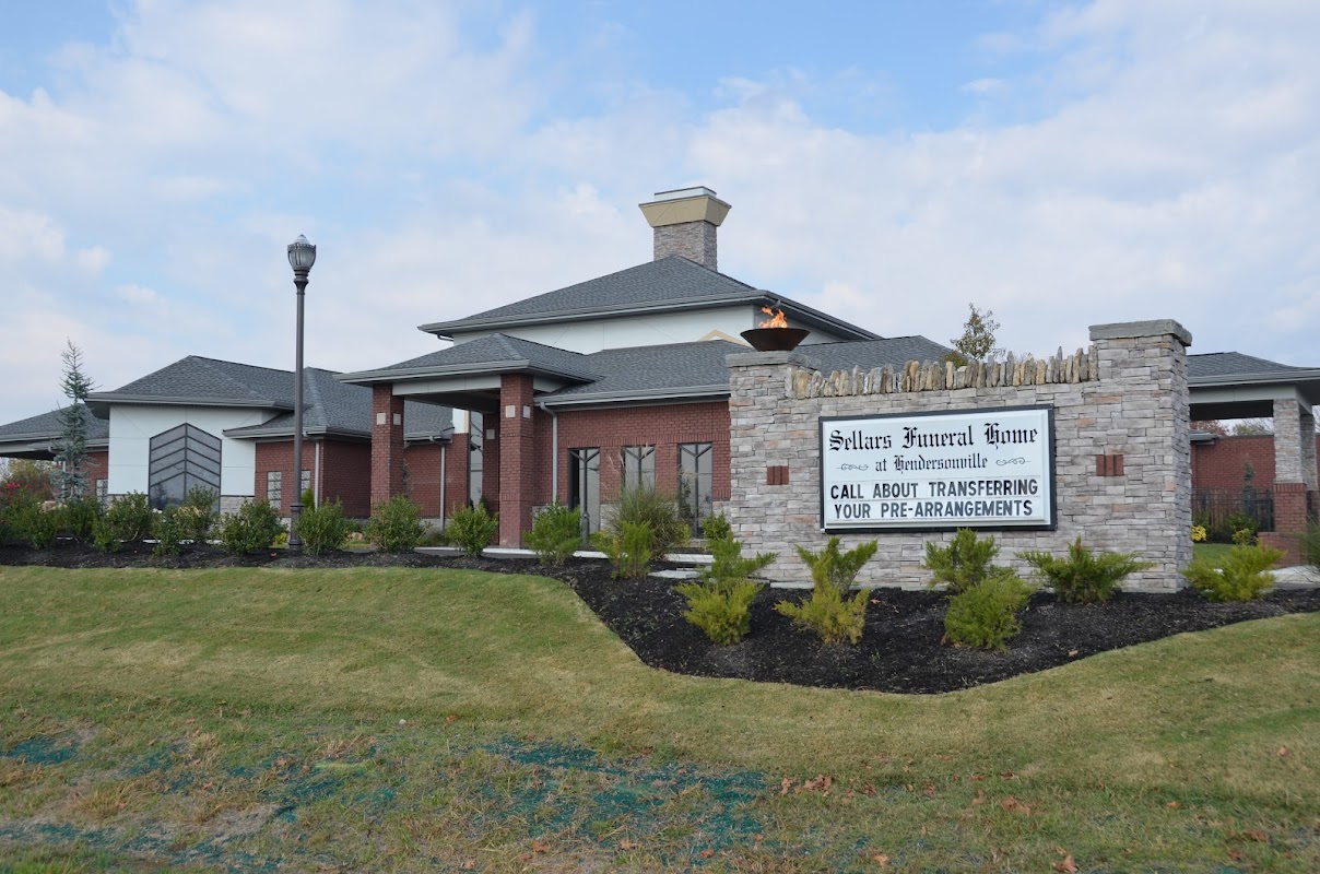 Sellars Funeral Home building in Hendersonville, Tennessee