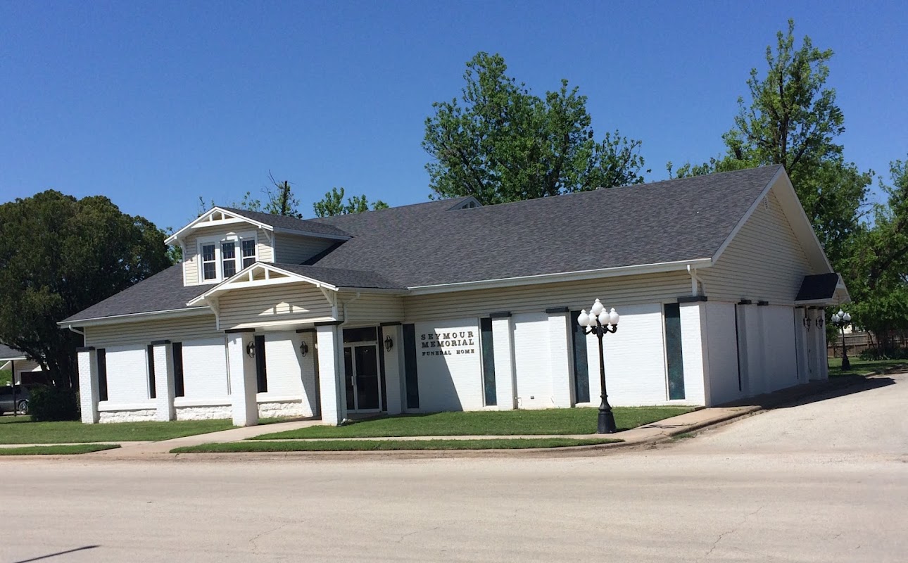 Seymour Memorial Funeral Home building in Seymour, Texas