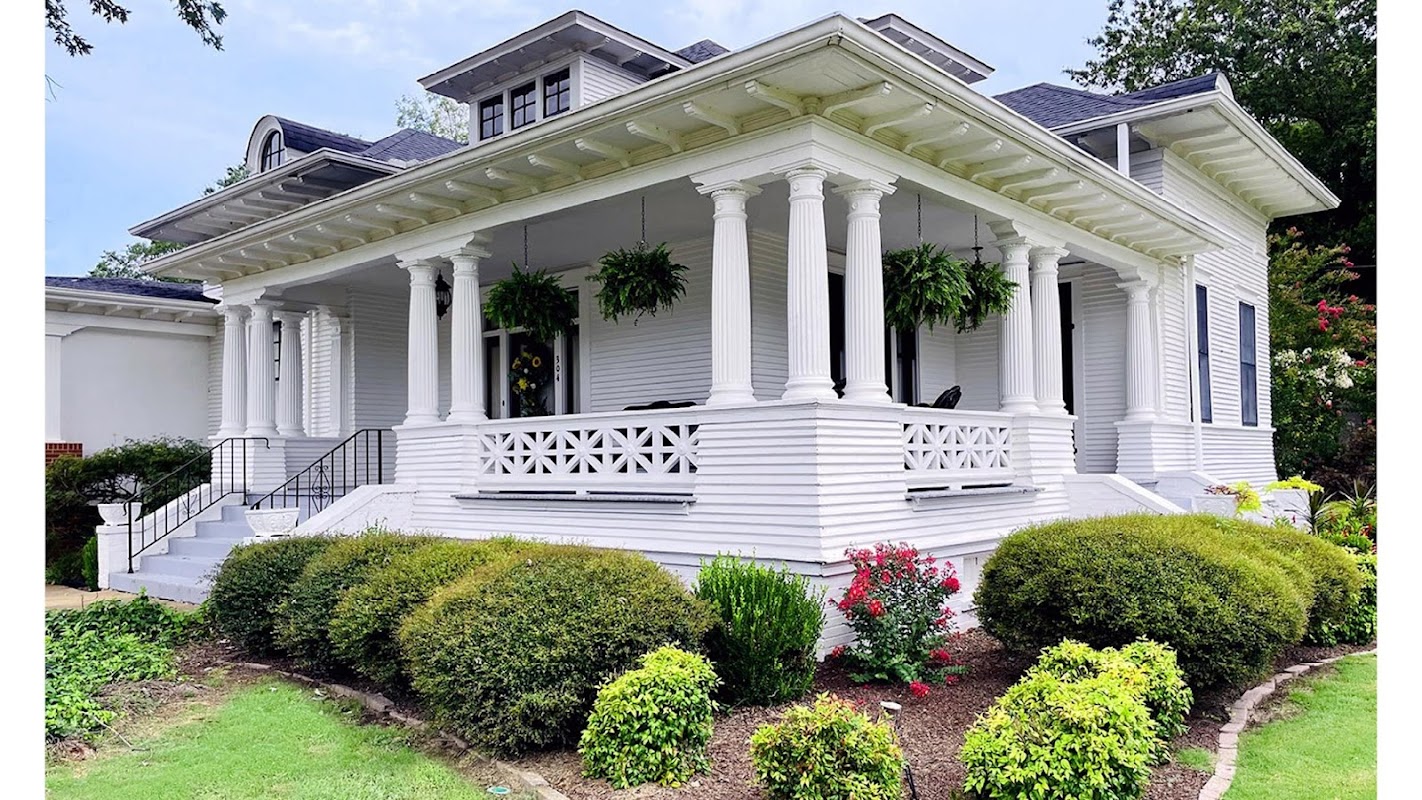 Shackelford Funeral Directors of Henderson - Casey Chapel building in Henderson, Tennessee