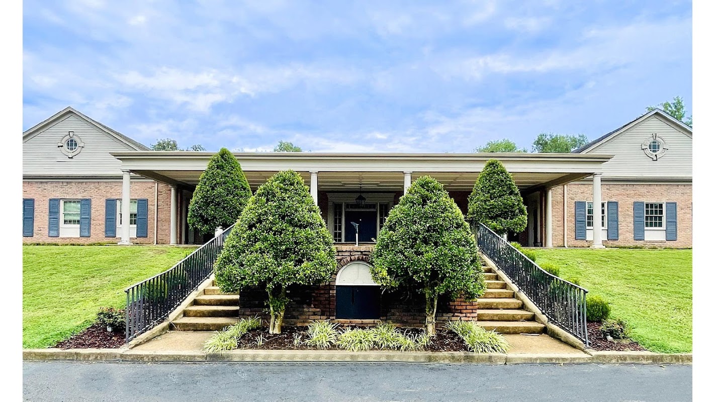 Shackelford Funeral Directors of Savannah building in Savannah, Tennessee
