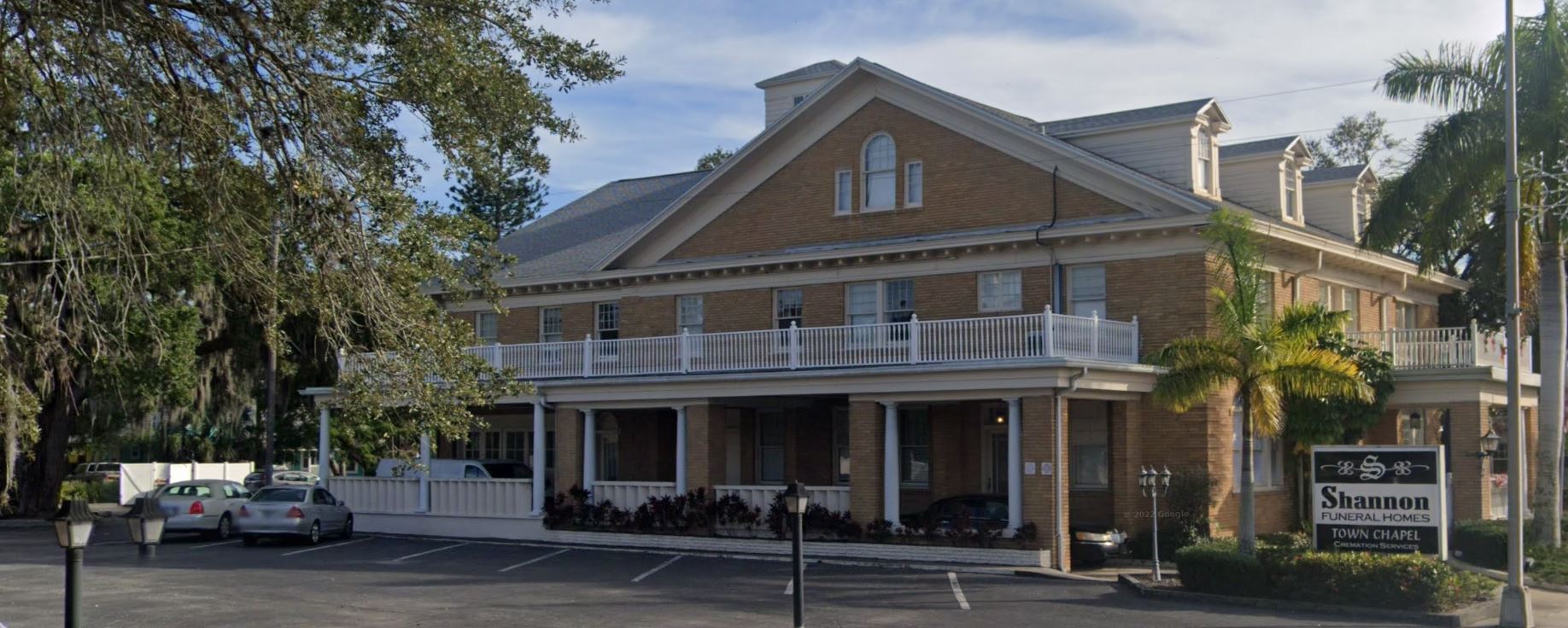 Shannon Funeral Home building in Bradenton, Florida