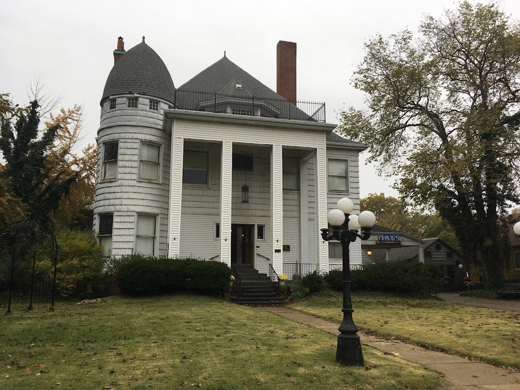 Shields Funeral & Cremations building in Pekin, Illinois
