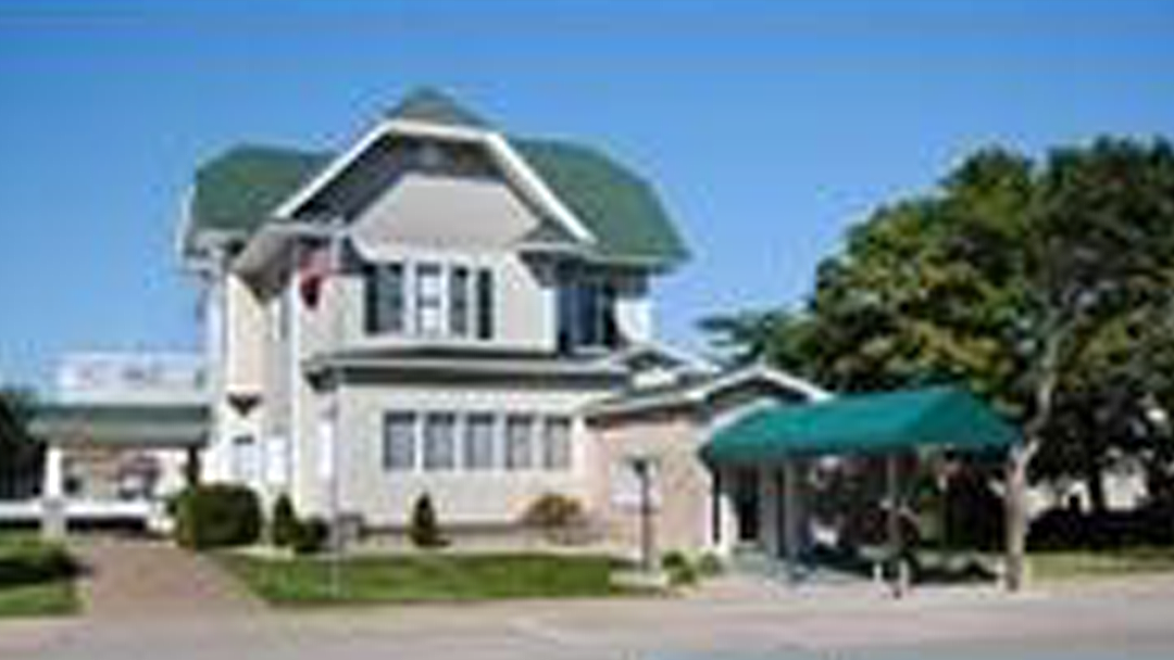 Skradski-Boyce Funeral Home building in Escanaba, Michigan