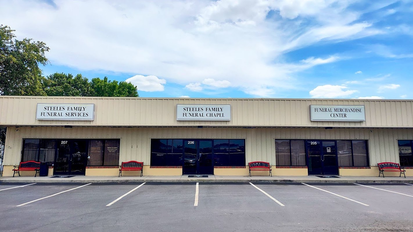 Steele's Family Funeral Services building in Winter Haven, Florida