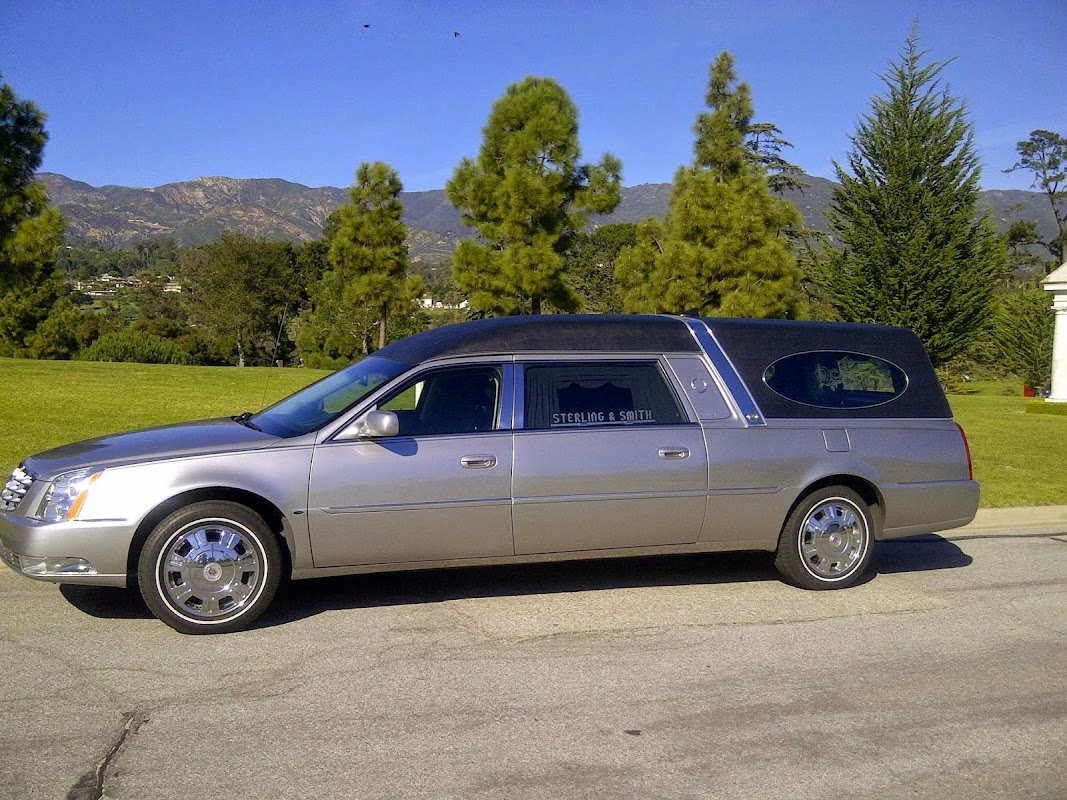 Sterling & Smith Funeral Directors - Tulare building in Tulare, California