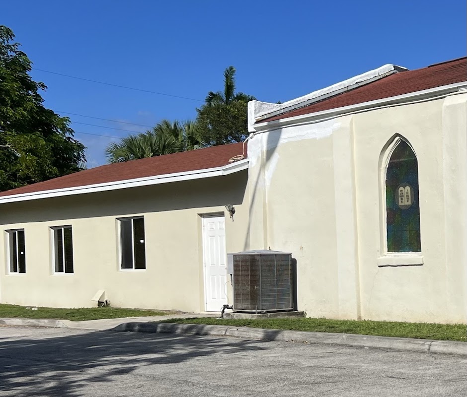 Stevens Brothers Funeral Home - Chapel by the Lake building in Belle Glade, Florida