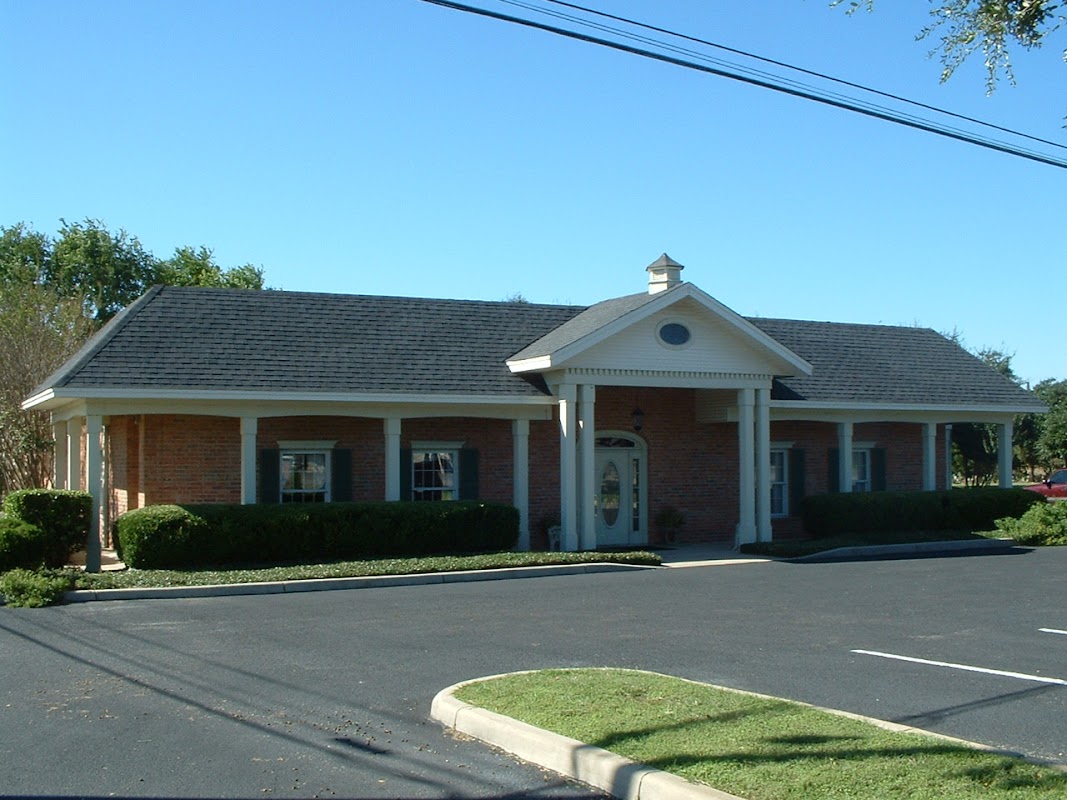 Thomason Funeral Home - San Marcos building in San Marcos, Texas
