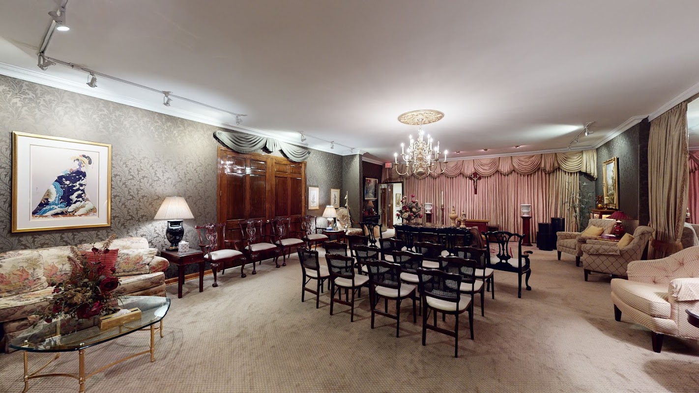 Thompson & Kuenster Funeral Home building in Oak Lawn, Illinois