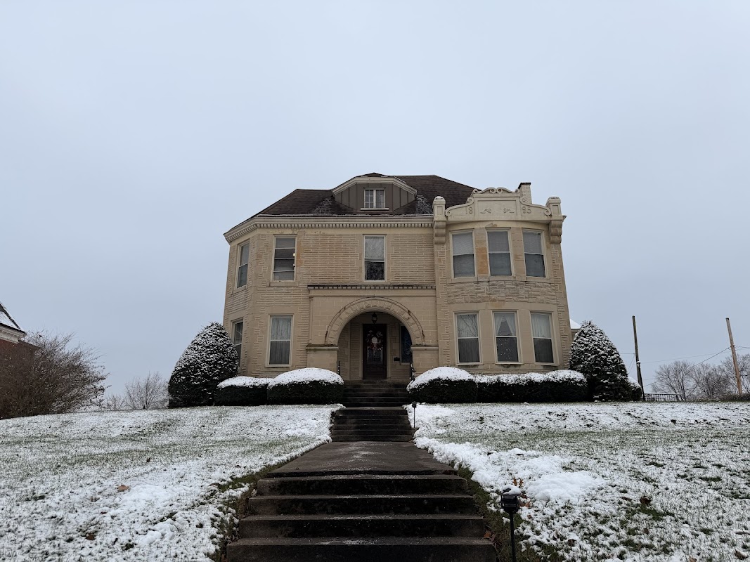Tucker, Yocum & Wilson Funeral Home building in Georgetown, Kentucky