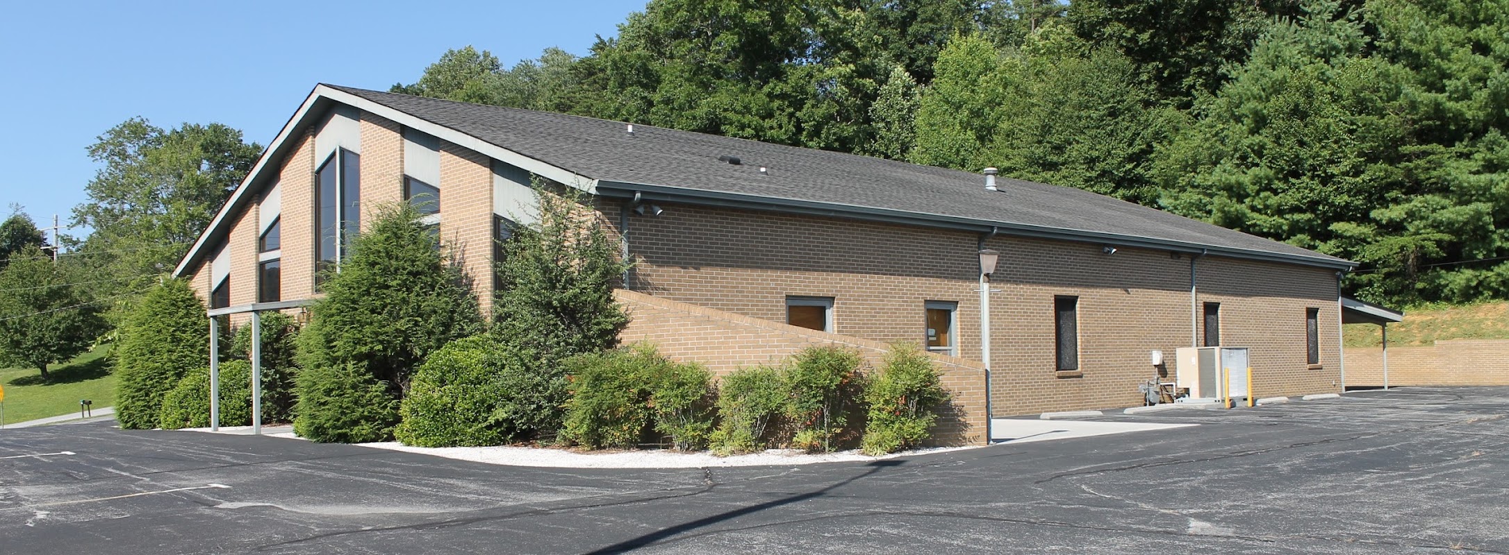 Unicoi Funeral Home building in Unicoi, Tennessee