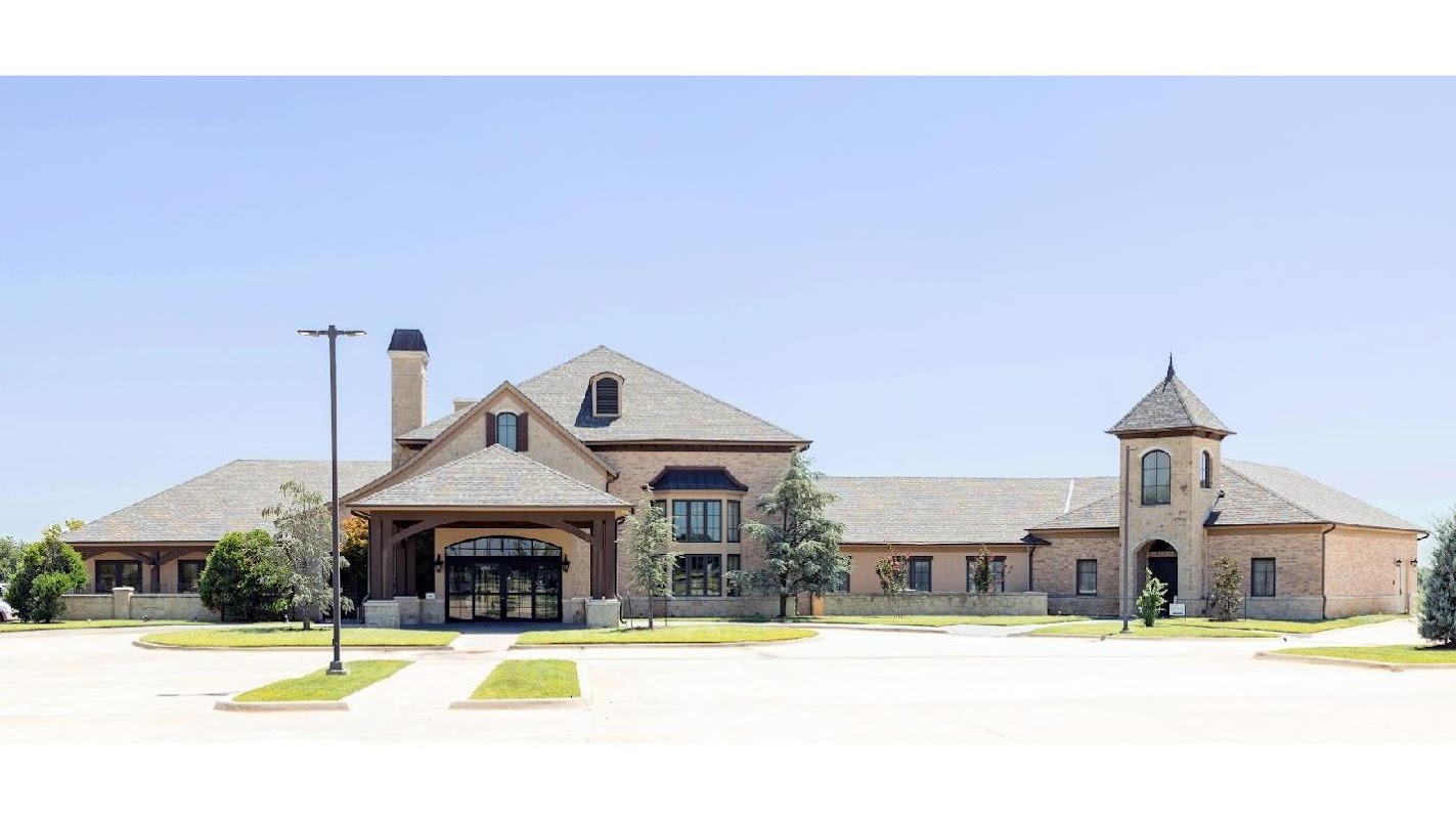 Vondel L. Smith & Son Mortuary at South Lakes building in Oklahoma City, Oklahoma