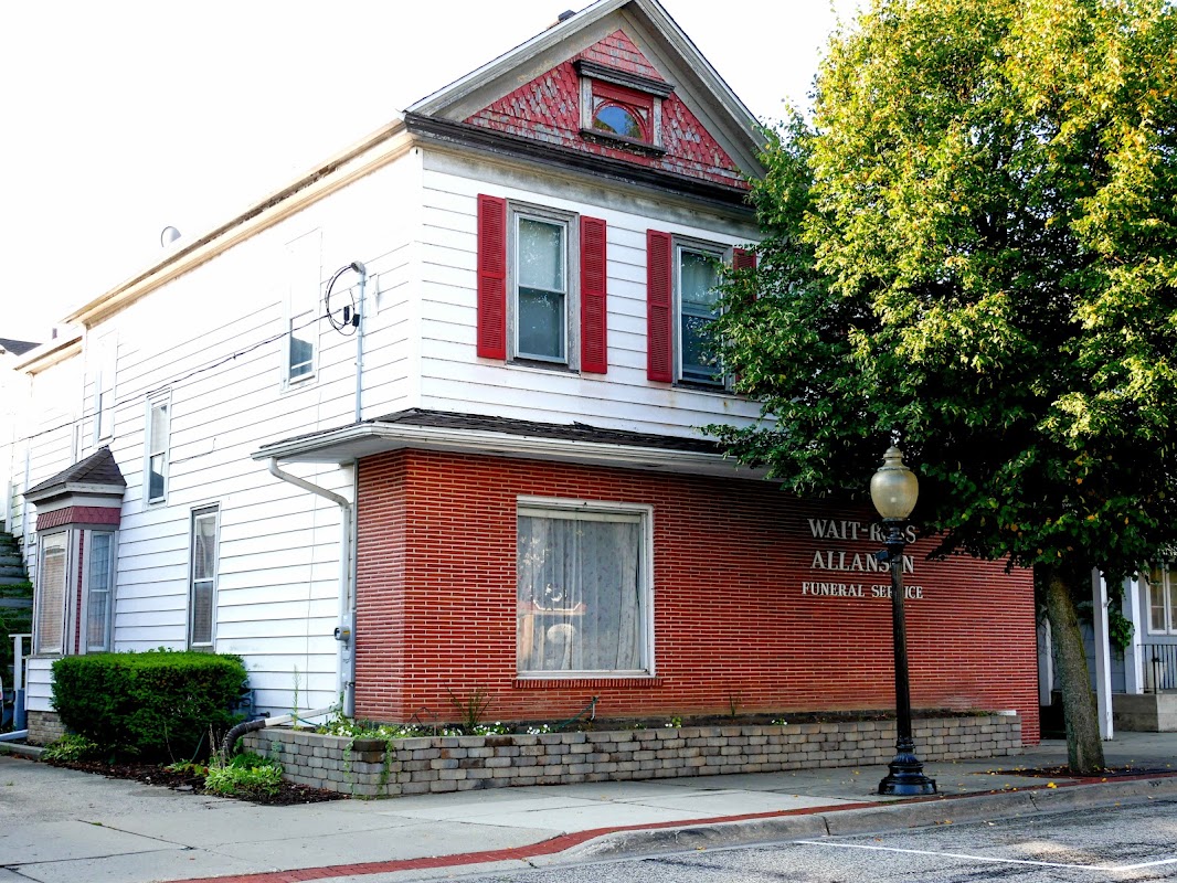 Wait-Ross-Allanson Funeral & Cremation Services building in Algonquin, Illinois