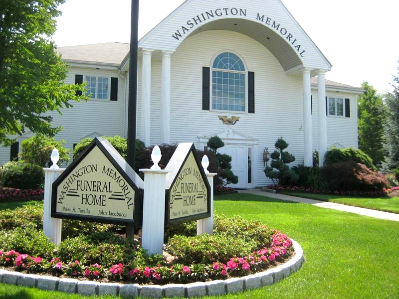 Washington Memorial Funeral Home building in North Haven, Connecticut