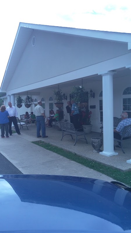 Whitwell Memorial Funeral Home building in Whitwell, Tennessee