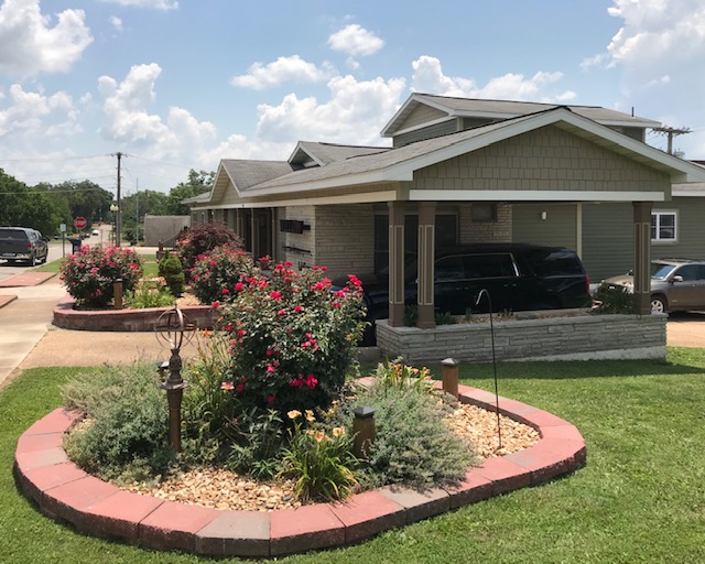 Willow Funeral Home building in Willow Springs, Missouri