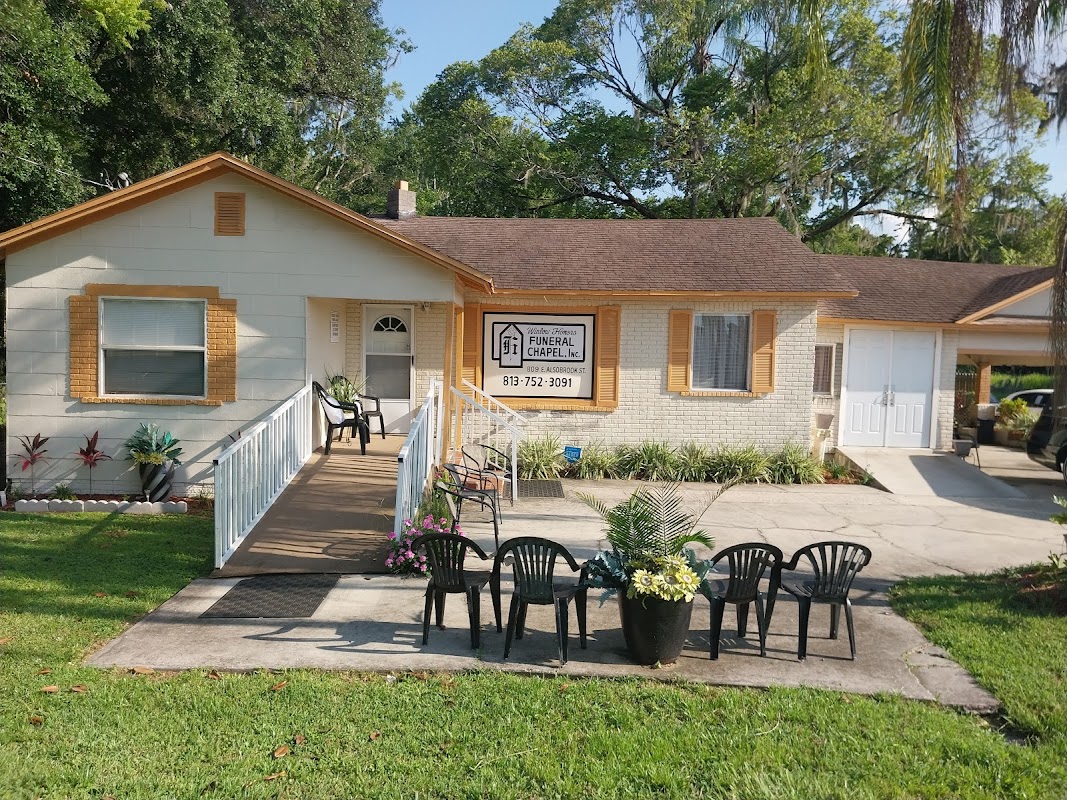 Winslow Honors Funeral Chapel building in Plant City, Florida