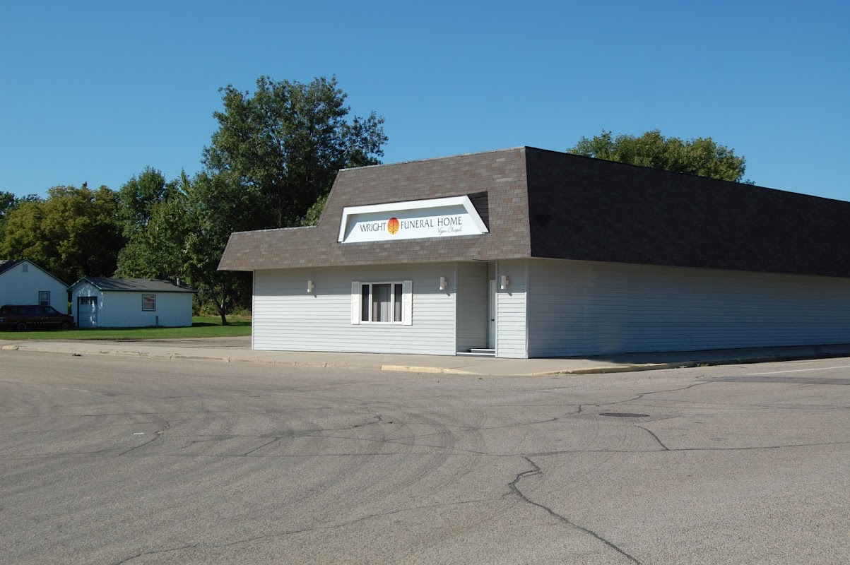 Wright Funeral Home - Lake Park building in Lake Park, Minnesota