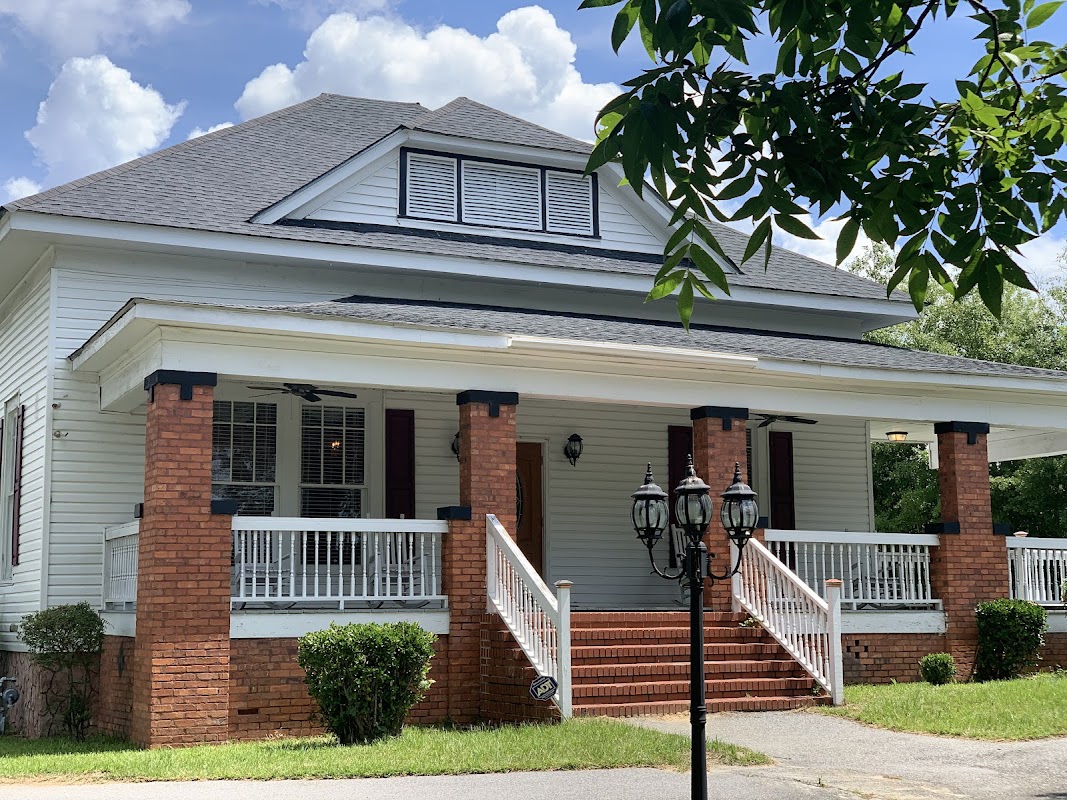 Wrightsville Memorial Funeral Home building in Wrightsville, Georgia