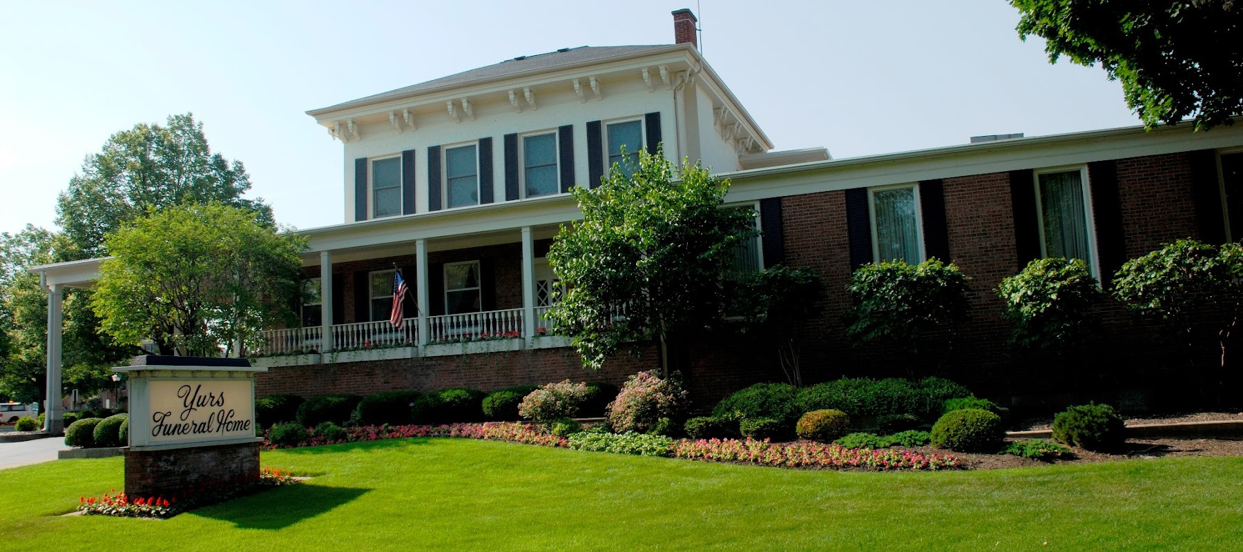 Yurs Funeral Home building in Saint Charles, Illinois