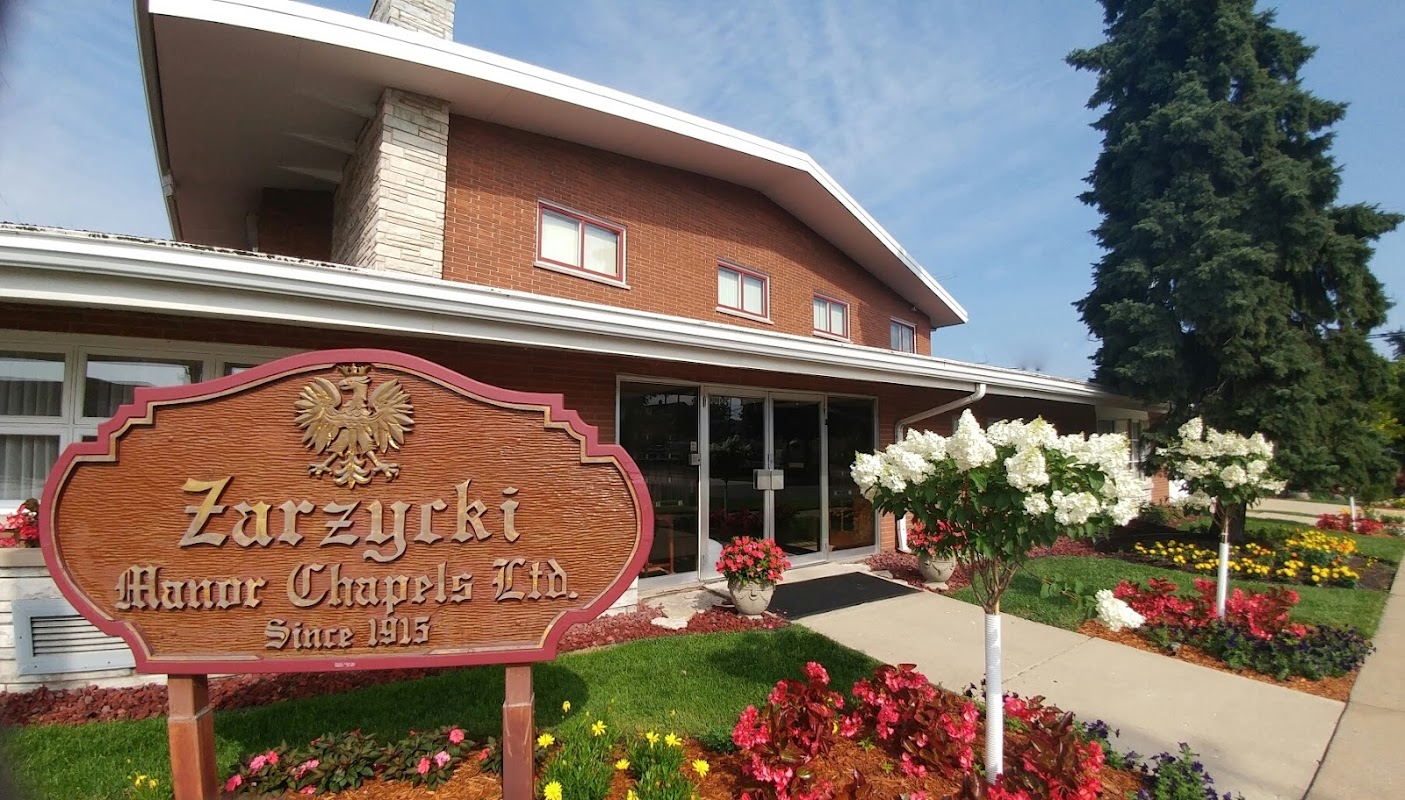 Zarzycki Manor Chapels building in Chicago, Illinois